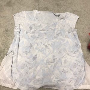 Lululemon top size medium